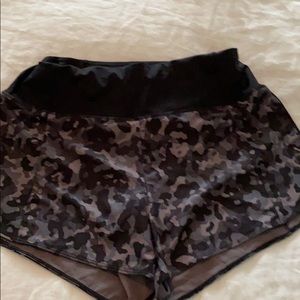 High waist Athleta running shorts. Size small.